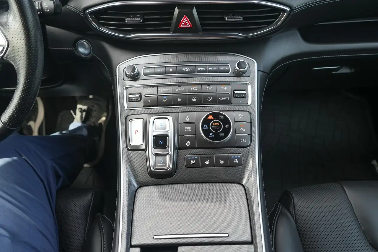 Hyundai SANTA FE снимка Hyundai SANTA FE