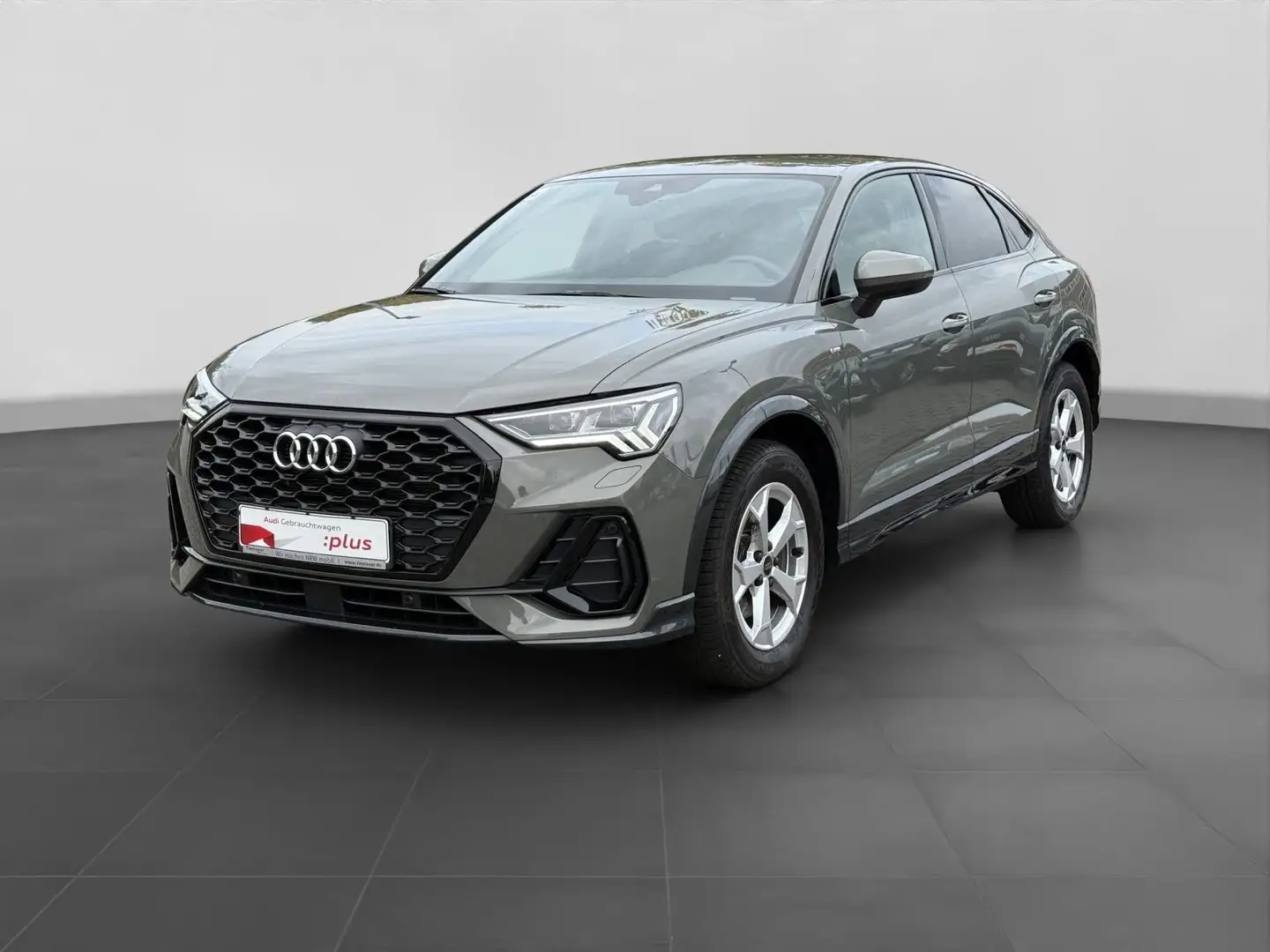 Audi Q3 35 TFSI 2x S LINE LM20 AHK MATRIX K Grau - 2