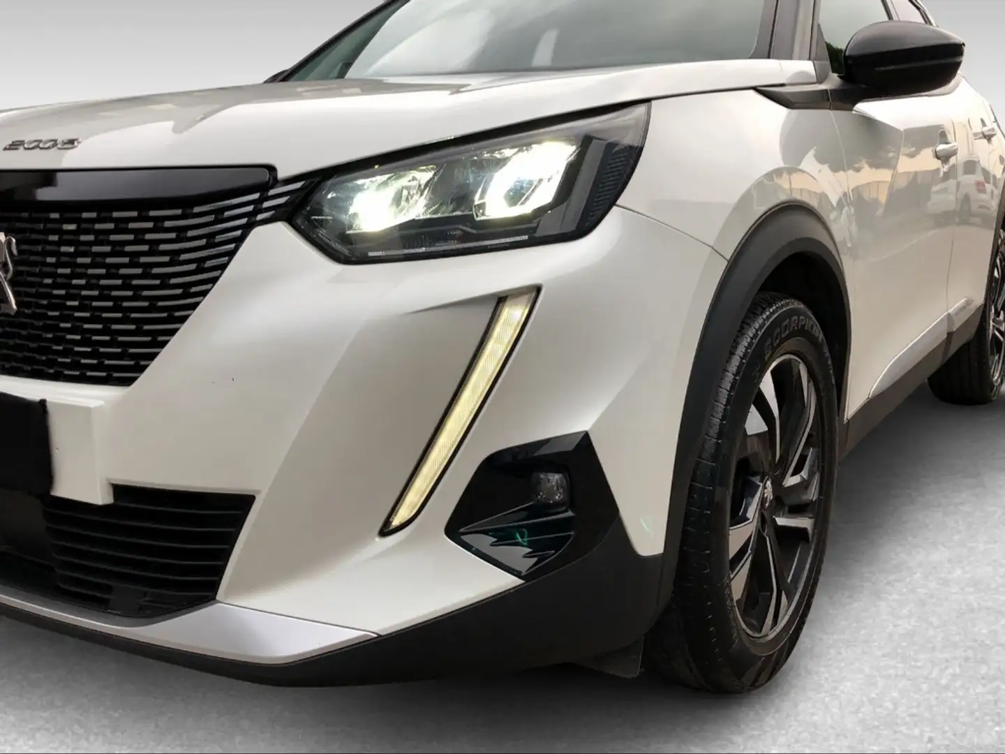 Peugeot 2008 1.2 PureTech Active Pack - 2