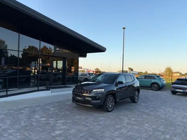 Jeep Compass 1.5 T4 130 CV MHEV Summit