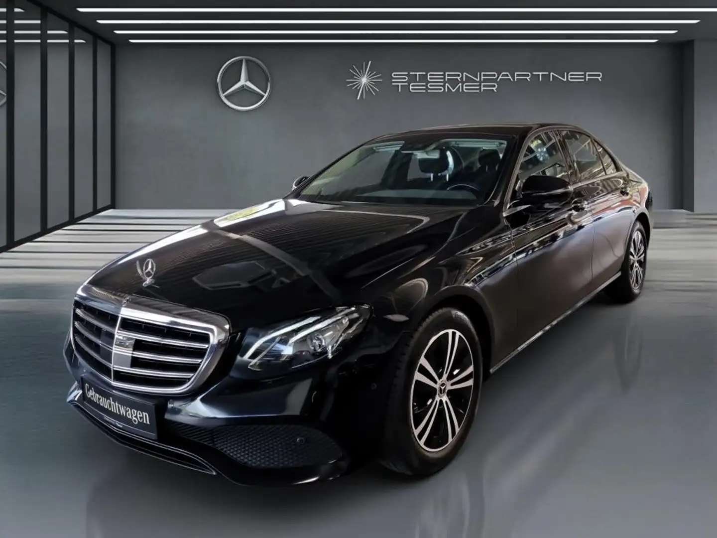 Mercedes-Benz E 220 d  +StHz+KAMERA+WIDE+NAVI+SHZ+AUT+Distr Noir - 2