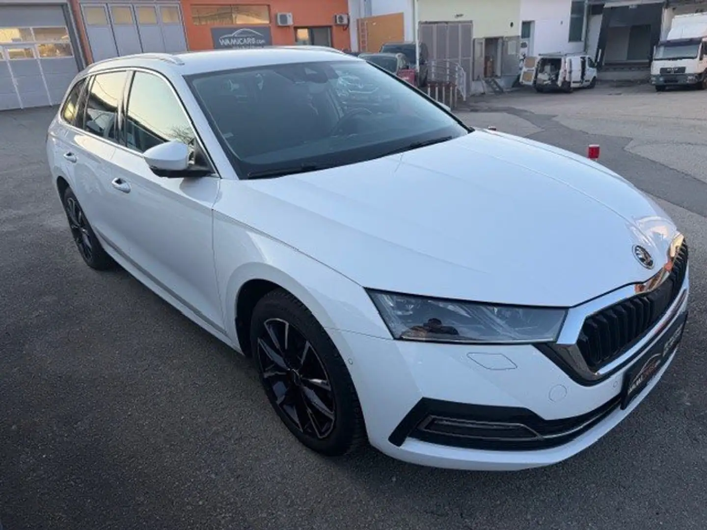 Skoda Octavia Style 4x4 DSG Schwarz - 2