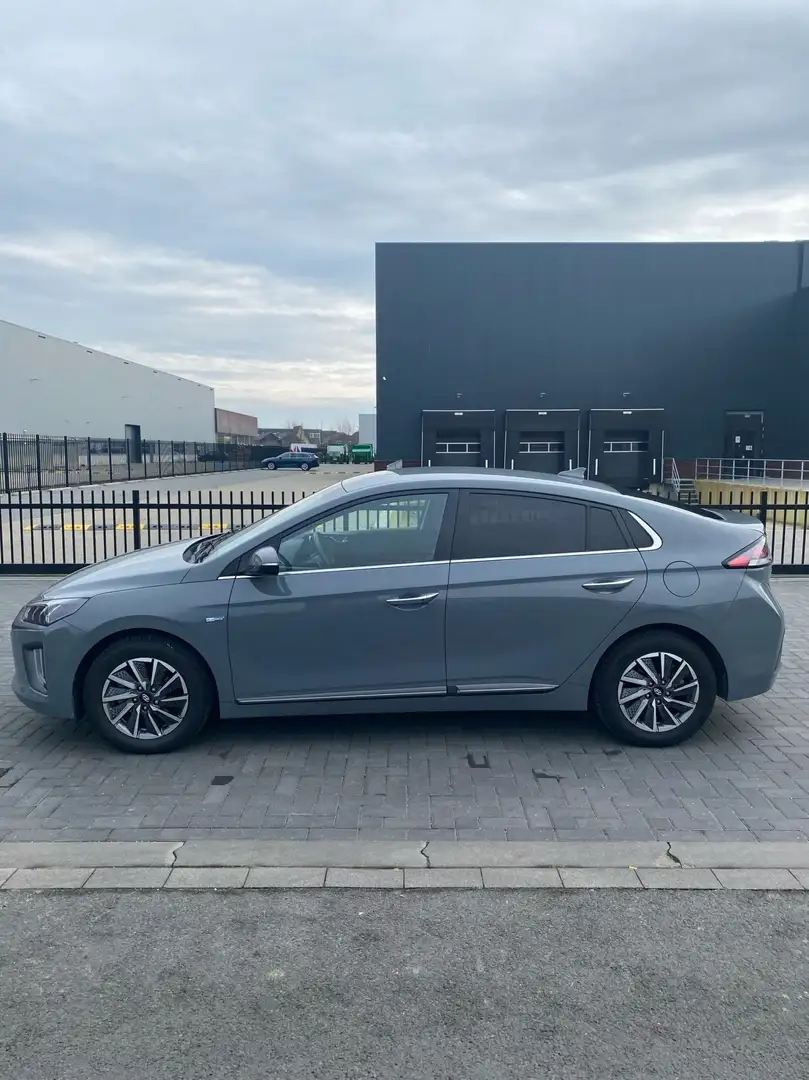 Hyundai IONIQ Elektro Premium Grijs - 1
