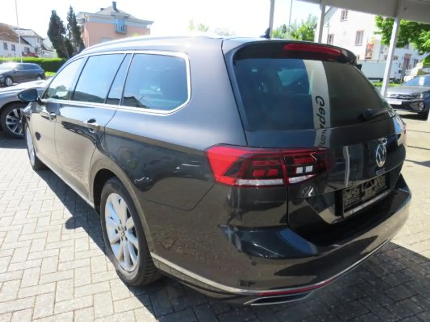 Volkswagen Passat Variant GTE Vollleder,Navi,Assistenzsysteme,Alu,ele.Klapp  Grijs - 2