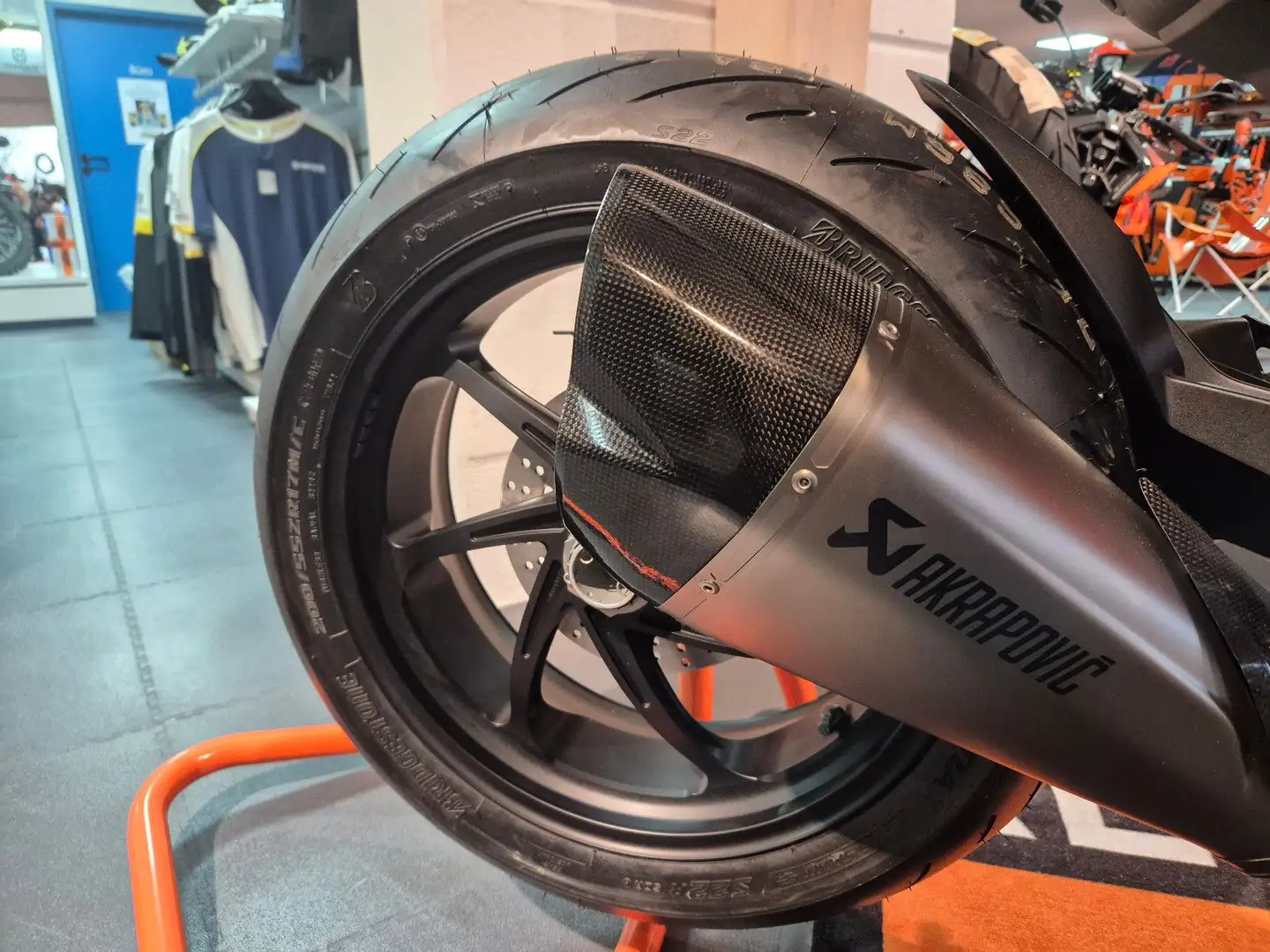 KTM 1290 Super Duke R 30 Jahre Edition Oranžová - 2