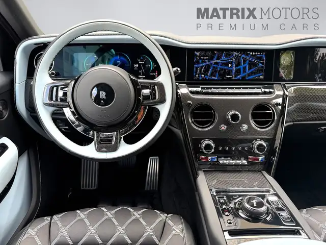Rolls-Royce Cullinan view 11