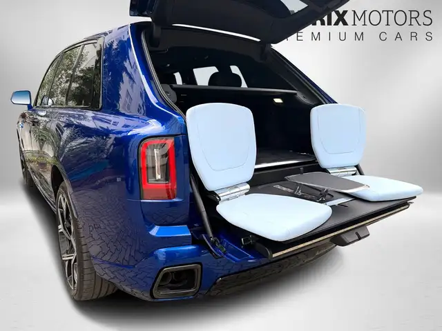 Rolls-Royce Cullinan view 5