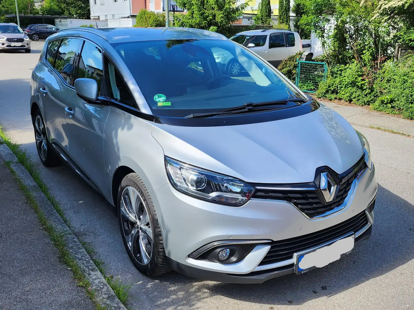 Renault Grand Scenic Intens TCe 115 Dachträger Wartung/TÜV NEU Silber - 1