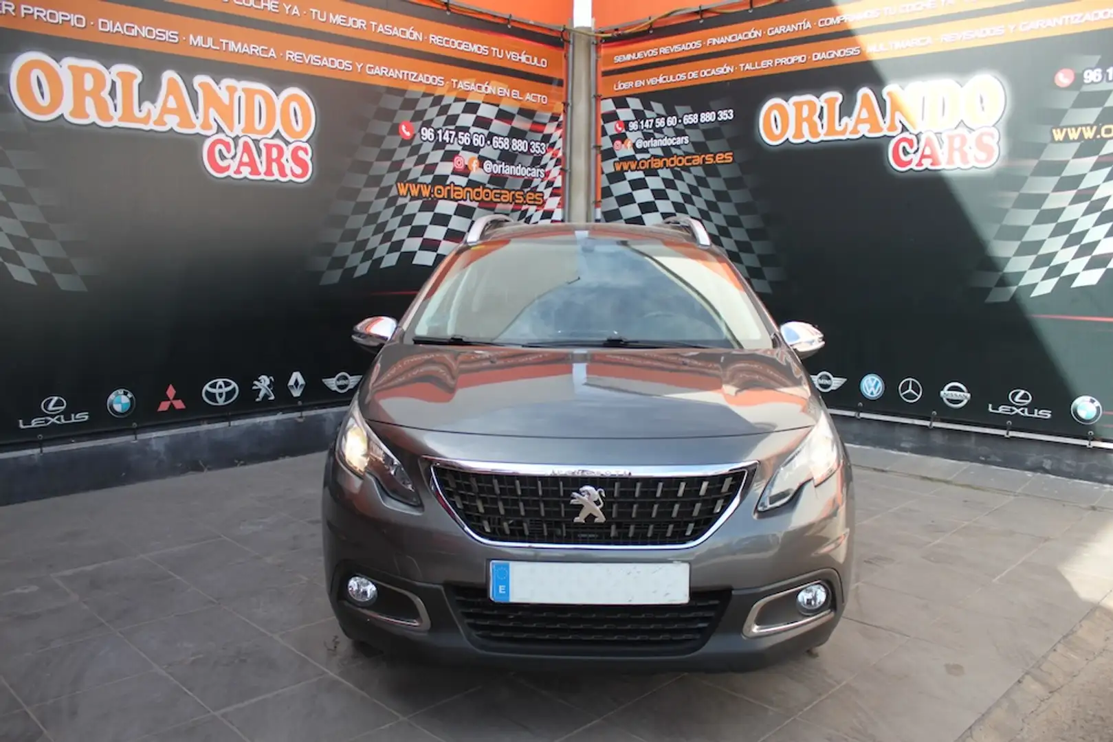 Peugeot 2008 1.5 BlueHDI S&S Style 100 Gris - 2
