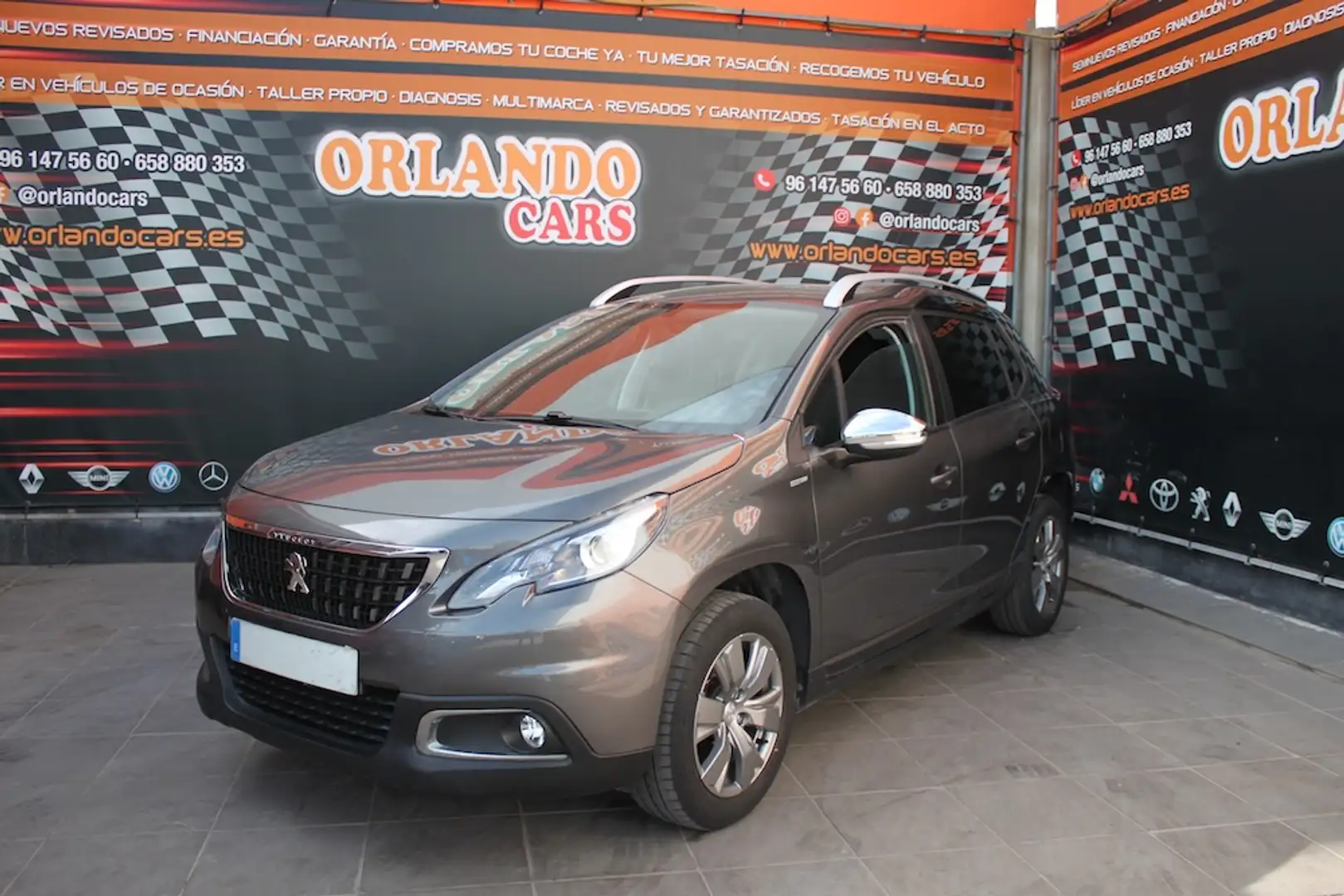Peugeot 2008 1.5 BlueHDI S&S Style 100 Gris - 1