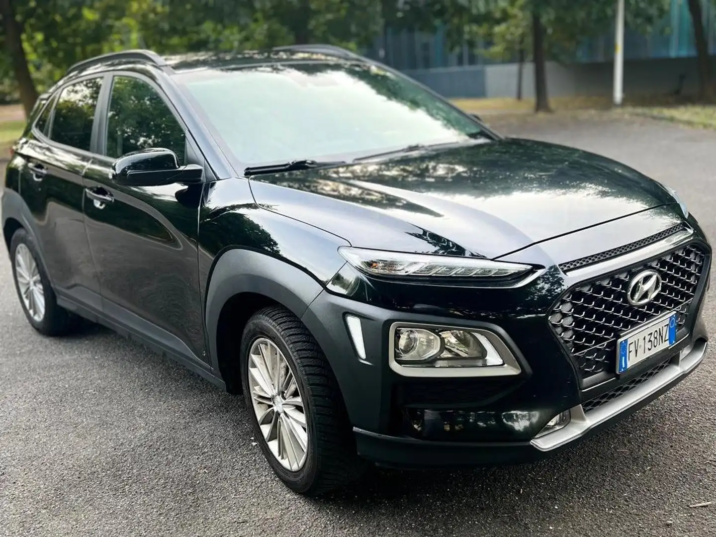 Hyundai KONA Kona I 2019 1.6 crdi Comfort 115cv(colore raro) Nero - 2