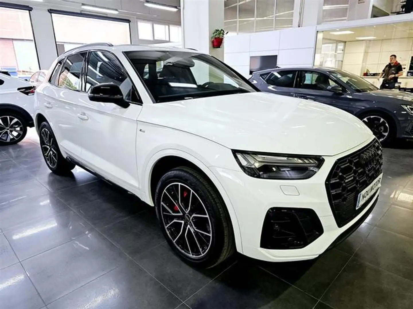 Audi Q5 40 TDI quattro-ultra Black line S tronic 150kW Blanc - 2