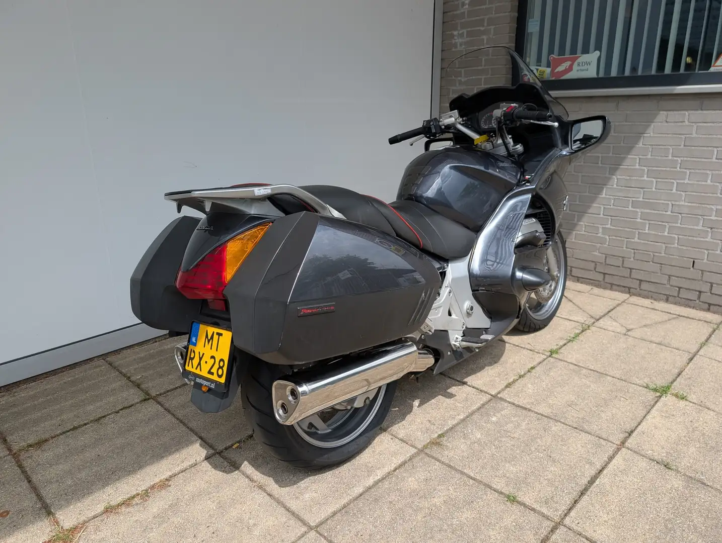 Honda ST 1300 Pan European ABS Grau - 2