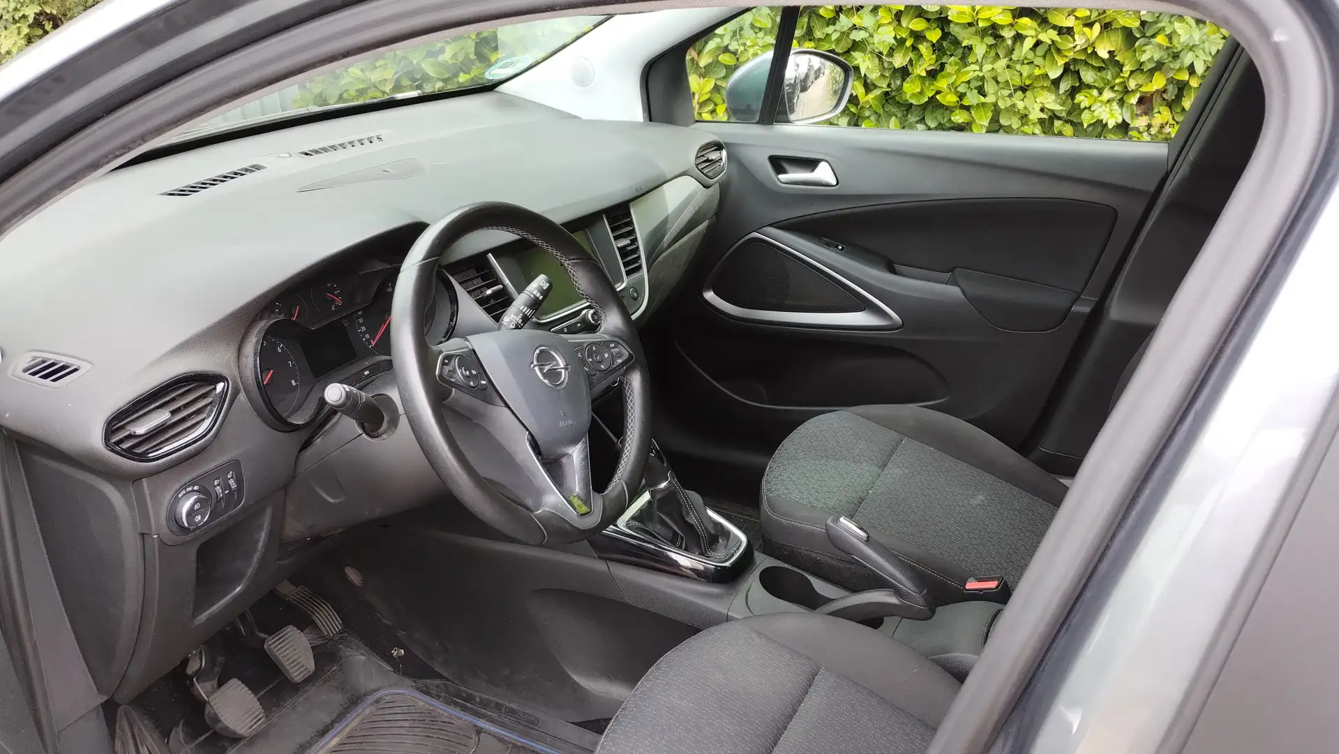 Opel Crossland X Crossland X 1.2 ECOTEC Start/Stop Edition Grau - 1