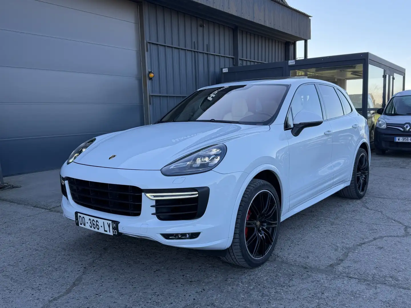 Porsche Cayenne Cayenne 4.8 V8 520 ch Turbo Tiptronic A Weiß - 2