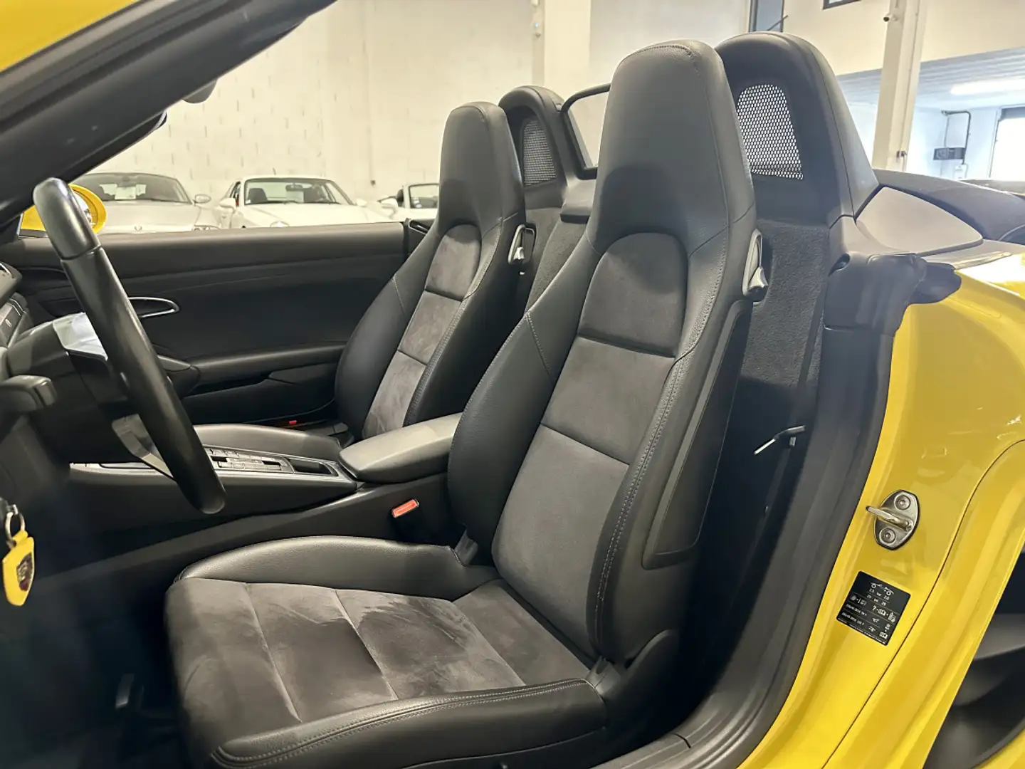 Porsche Boxster Type 718 2.0 300ch BVM6 - 2