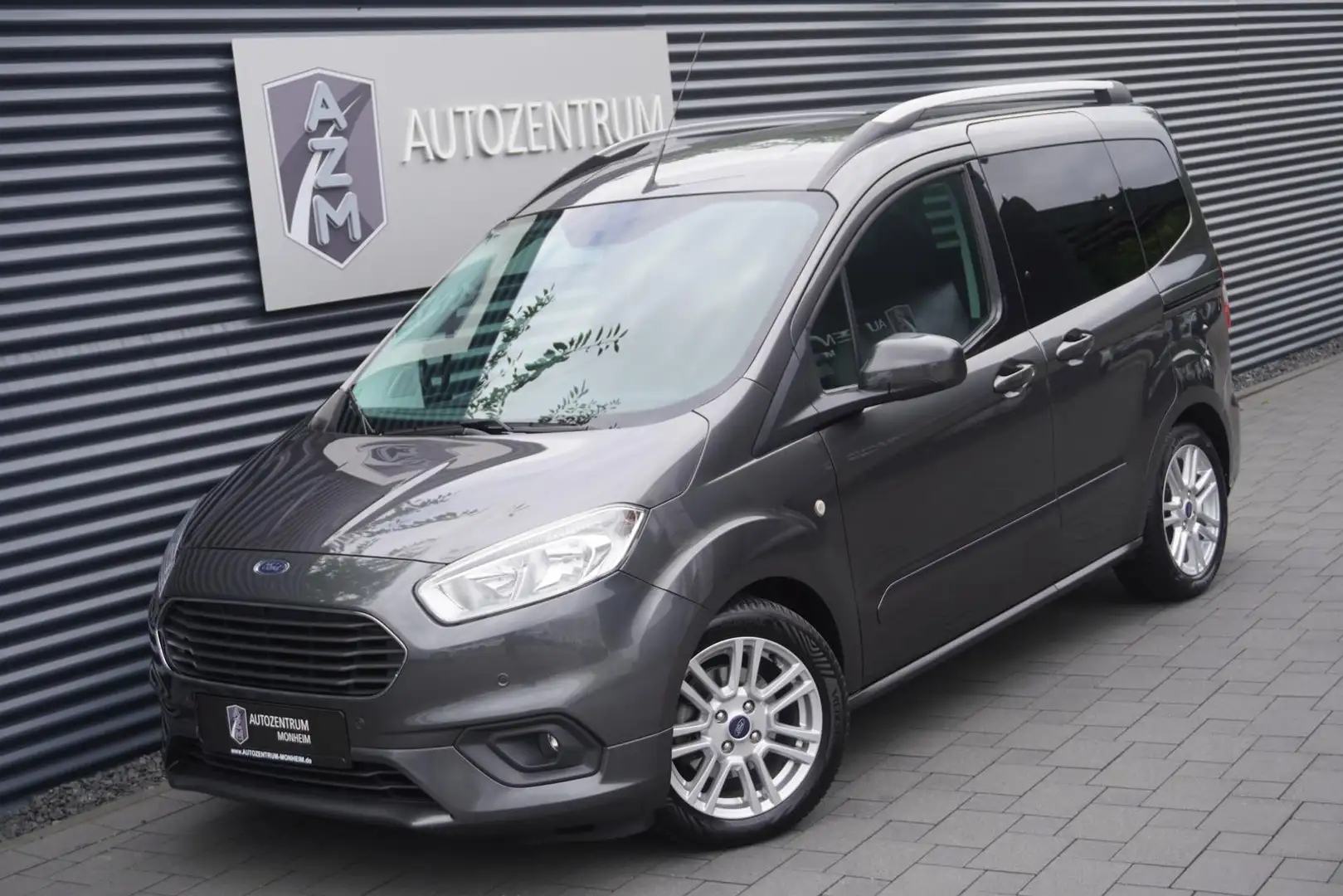 Ford Tourneo Courier 1.5 TDCI TITANIUM SITZHEIZUNG Grijs - 1