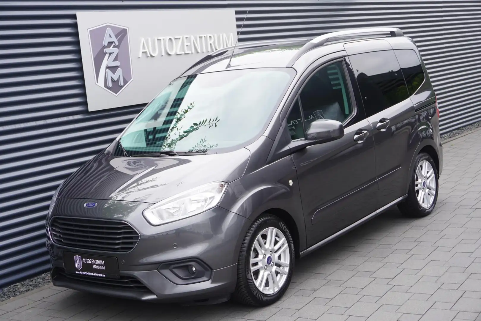 Ford Tourneo Courier 1.5 TDCI TITANIUM SITZHEIZUNG Grijs - 2