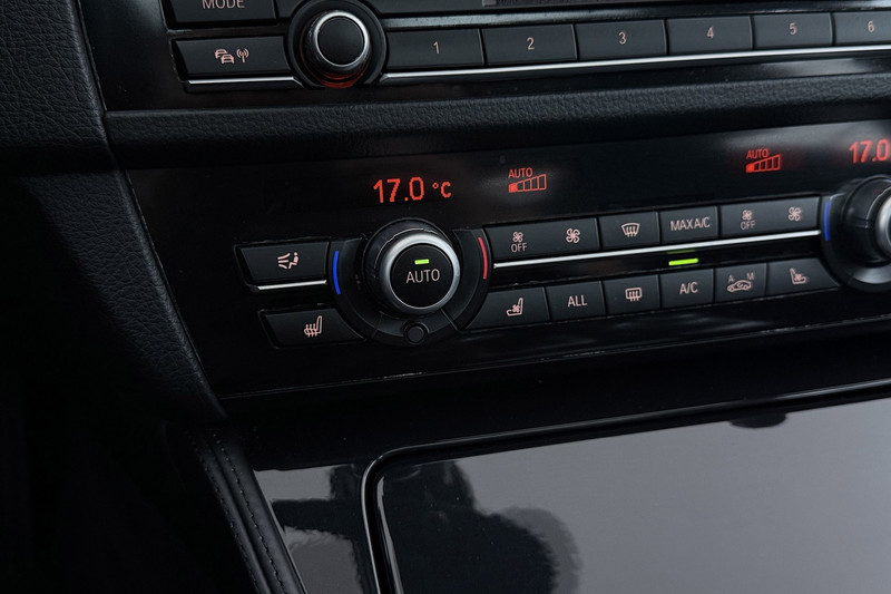 BMW 535 5-serie 535xi High Executive | Head-up | Sportstoe — photo 30