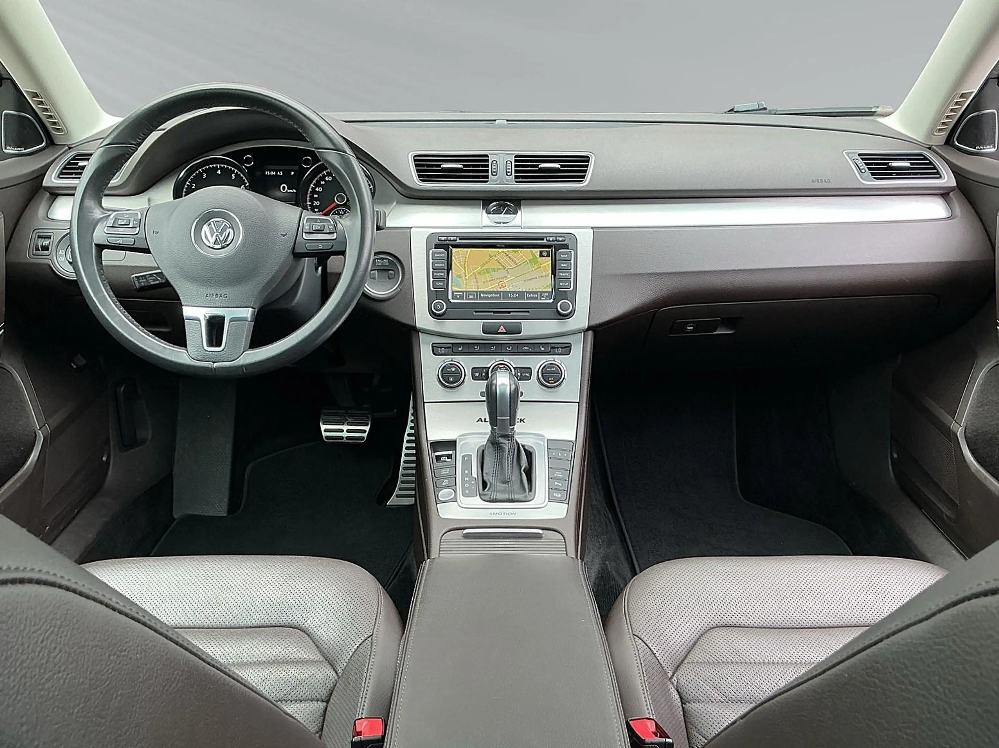 Volkswagen Passat Alltrack 2.0 TSI DSG XEN PAN NAV DYN RFK — photo 13