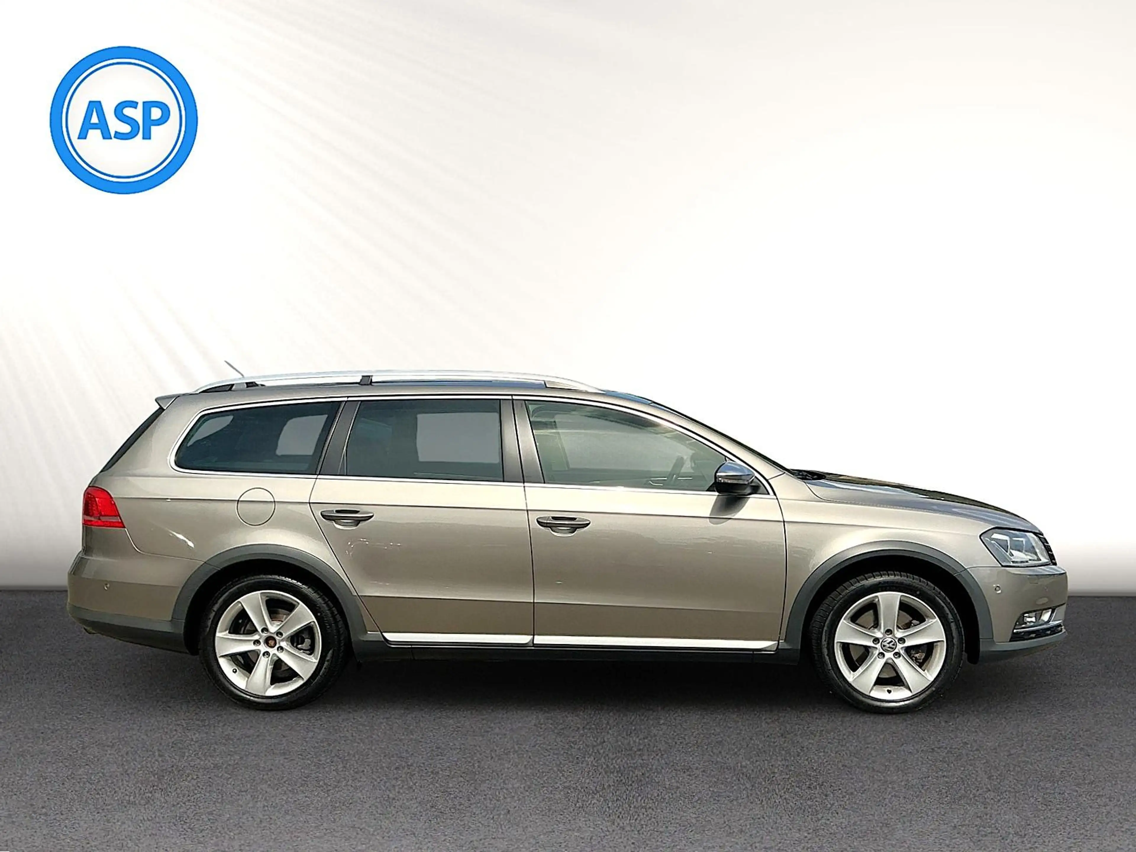 Volkswagen Passat Alltrack 2.0 TSI DSG XEN PAN NAV DYN RFK — photo 4