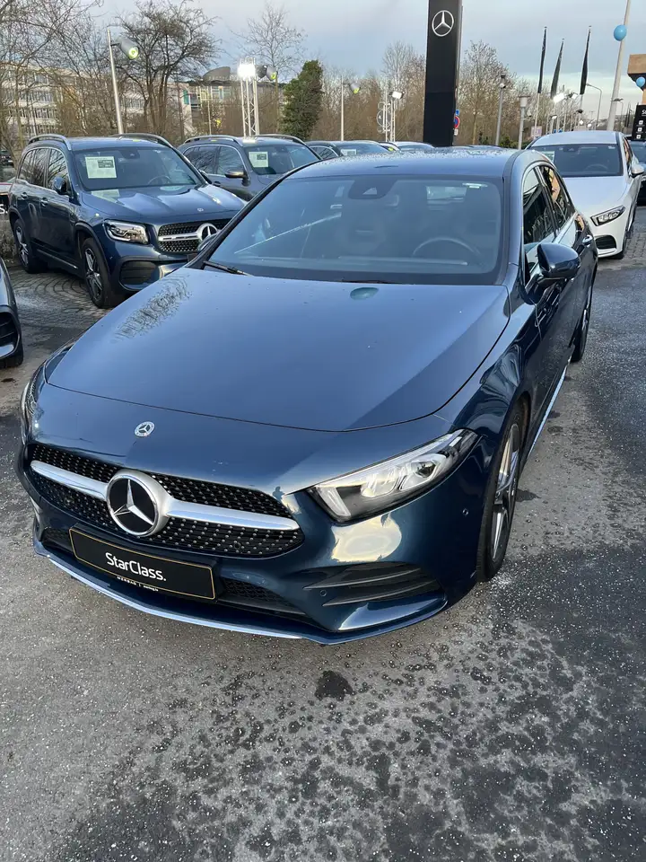 Mercedes-Benz A 220