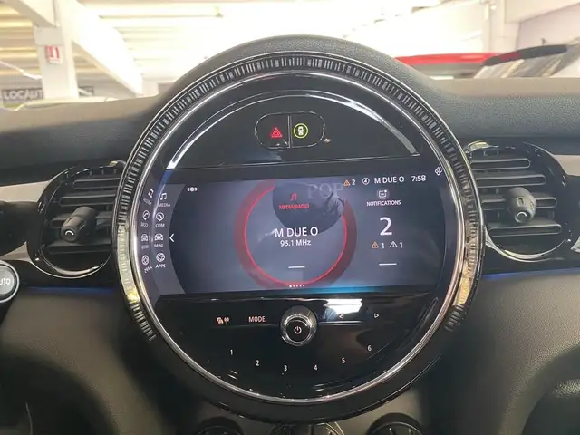 Mini Hatch view 10