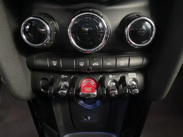 Mini Hatch view 11