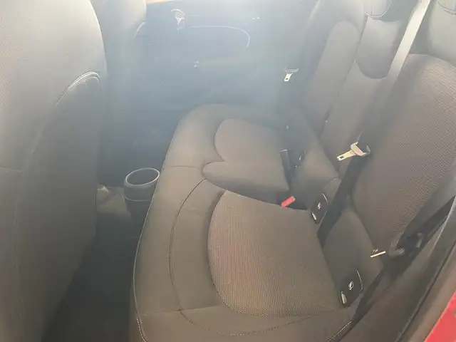 Mini Hatch view 8
