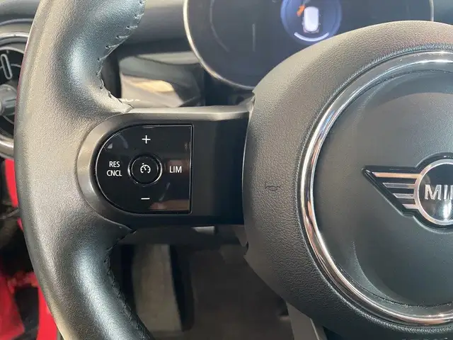 Mini Hatch view 13