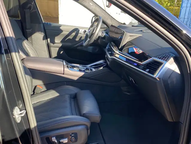 BMW X6 M view 16
