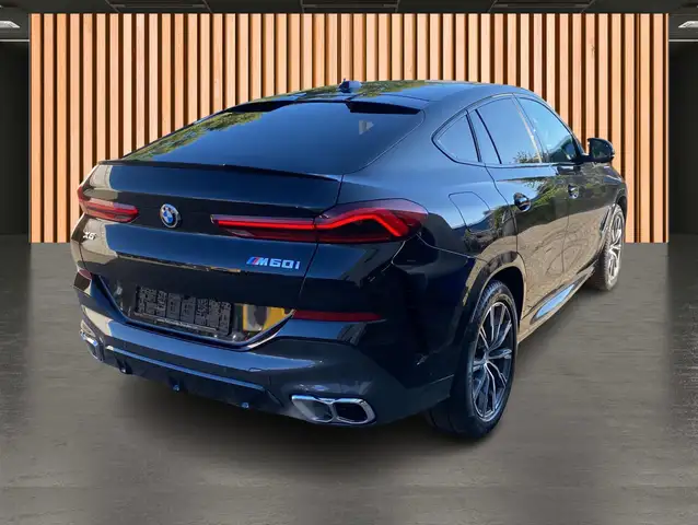 BMW X6 M view 14