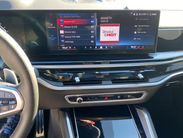 BMW X6 M view 6