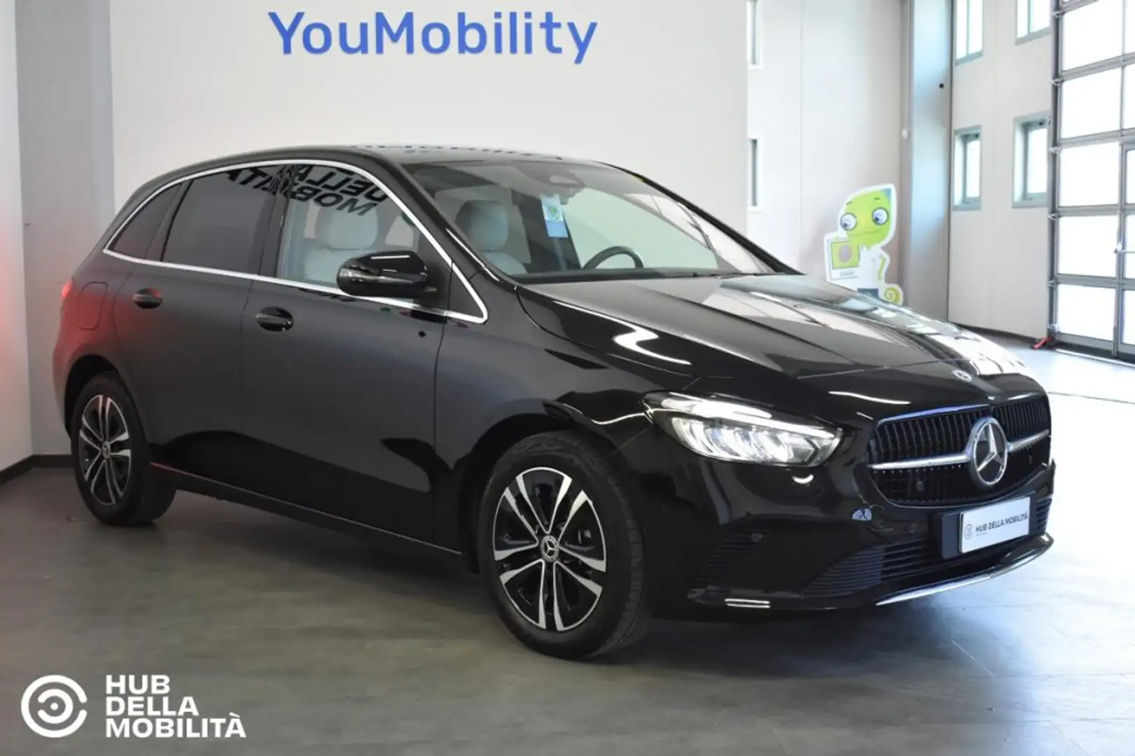 Mercedes-Benz B 250 e Plug-in hybrid Automatic Progressive Advanced Zwart - 2