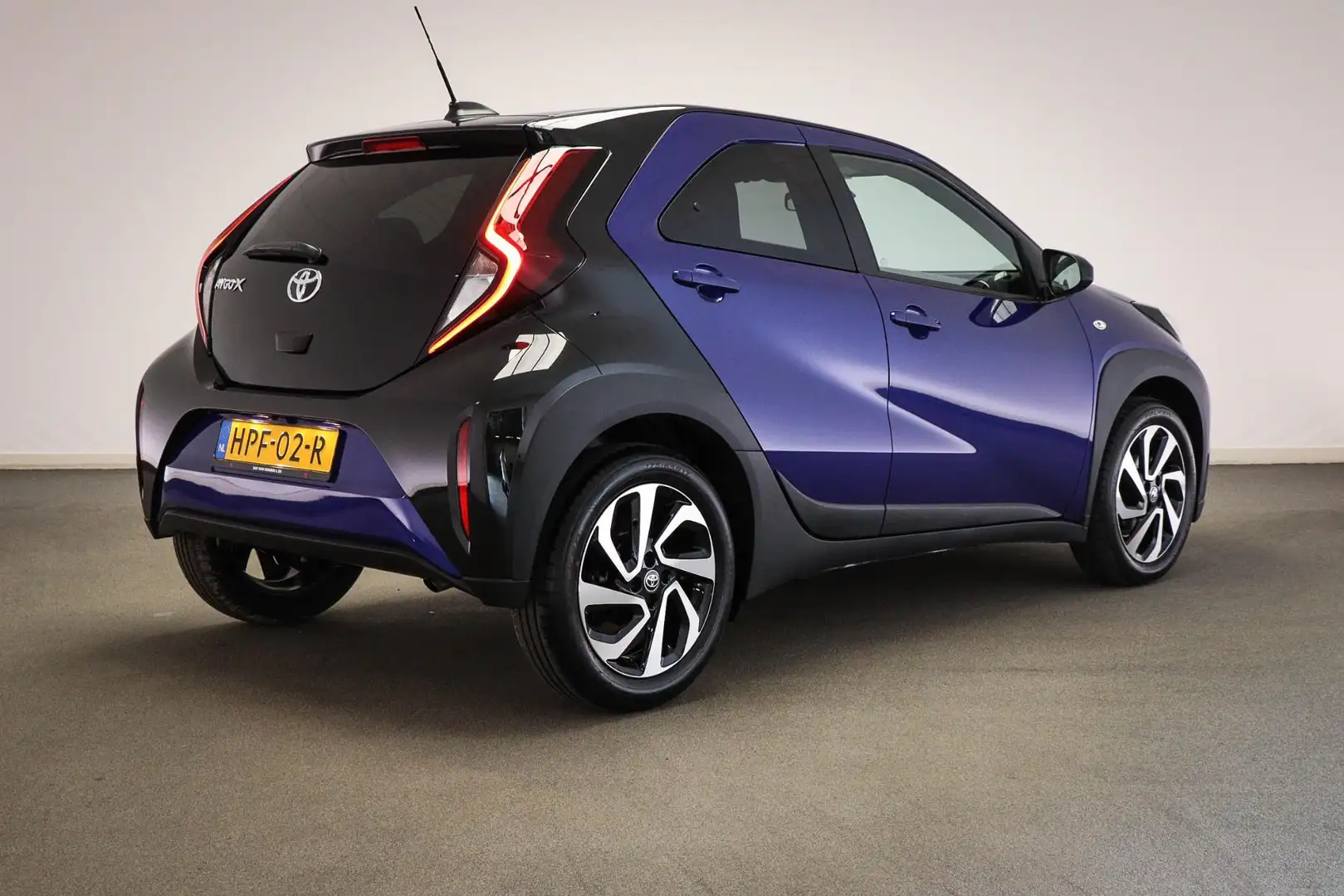 Toyota Aygo X 1.0 VVT-i MT Pulse | NIEUWE AUTO | OP VOORRAAD Azul - 2