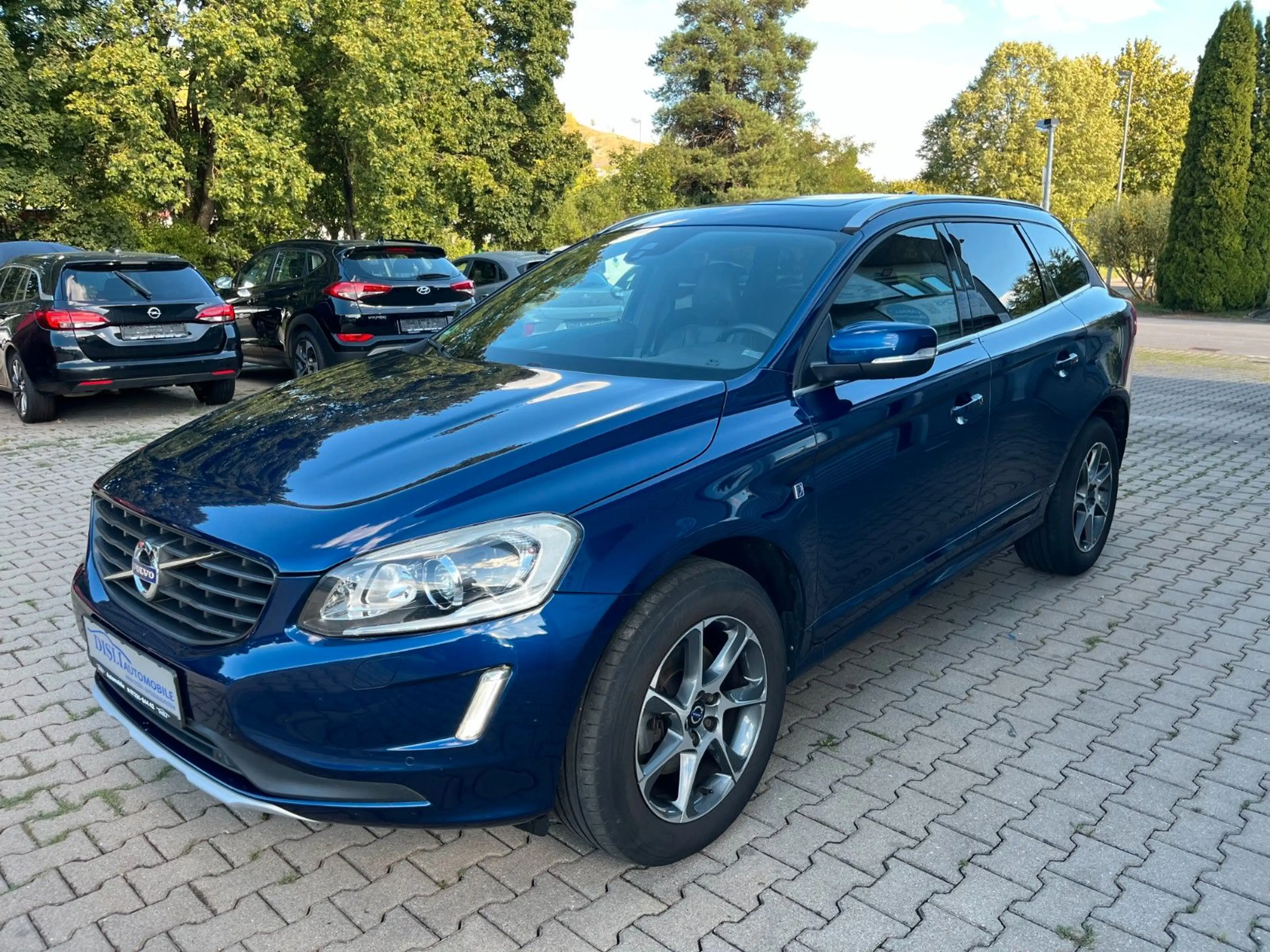 Volvo XC60 D4 AWD Ocean,Klimaautomatik,Pano,Kamera,Ahk — photo 2