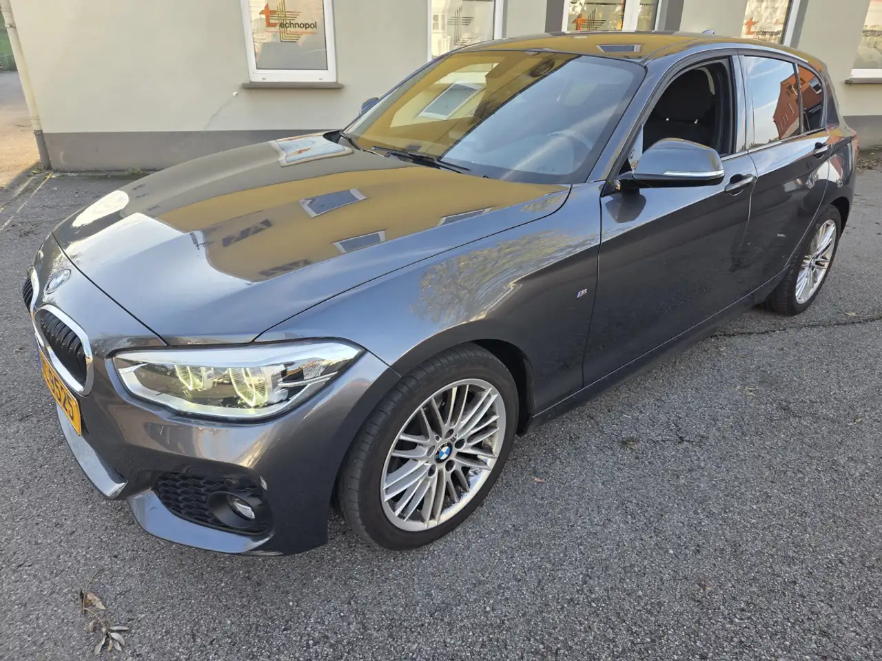 BMW 120