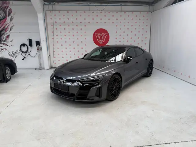 Audi RS e-tron GT 440kW Black styling pakket 21" velgen 360 camera Remote park Sport seats plus B&O 3D Warmtepomp ACC Matrix LED
