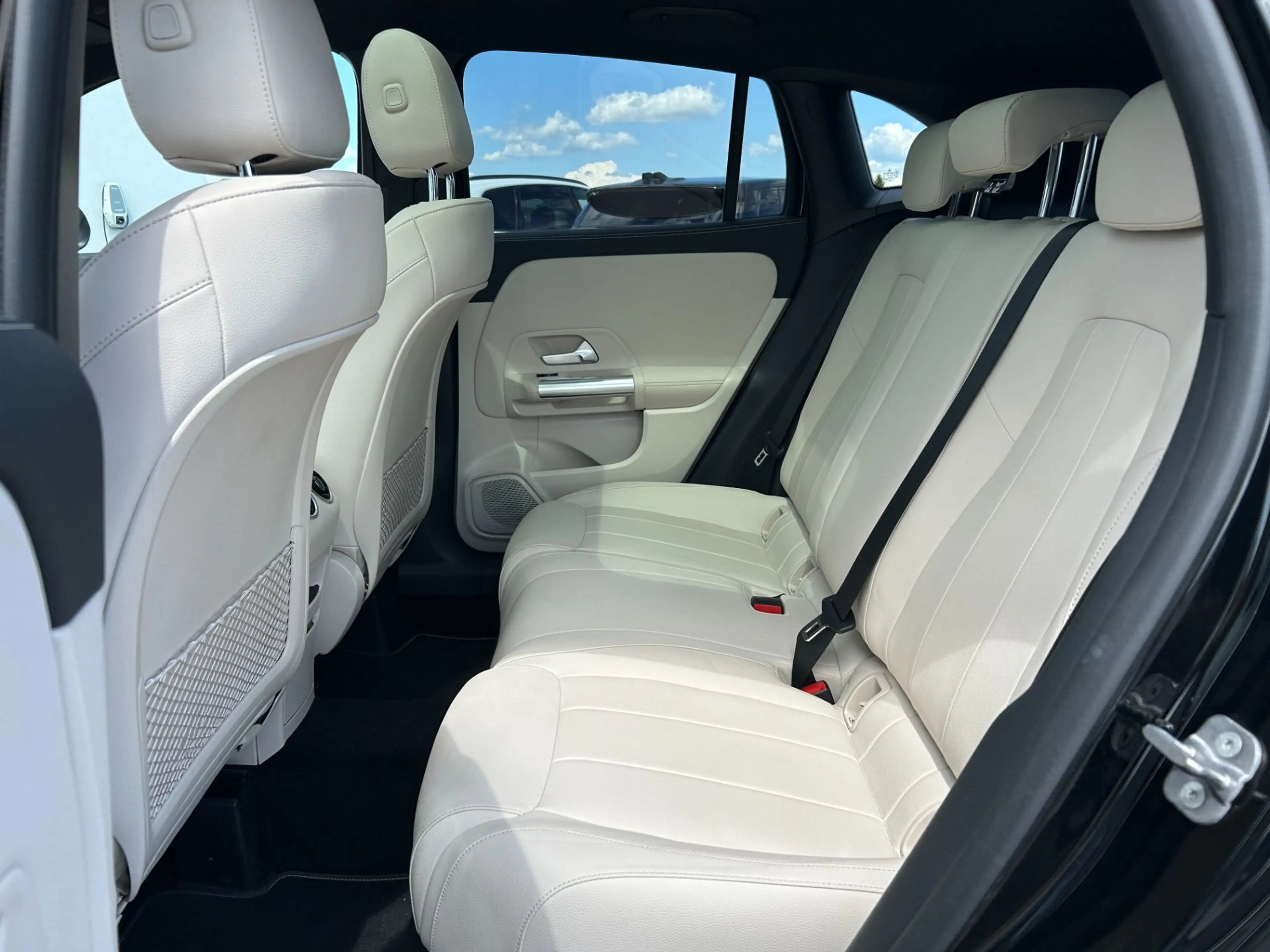 Mercedes-Benz GLA 250 250e DCT PROGRESSIVE LINE — photo 10