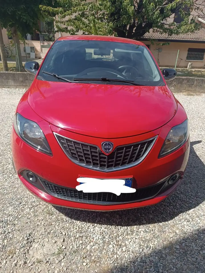 Lancia Ypsilon