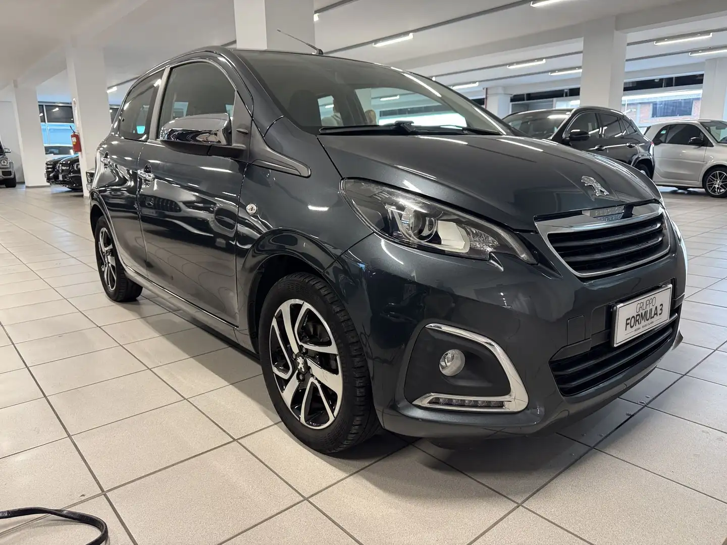 Peugeot 108 VTi 72 S&S 5 porte Allure Bleu - 2