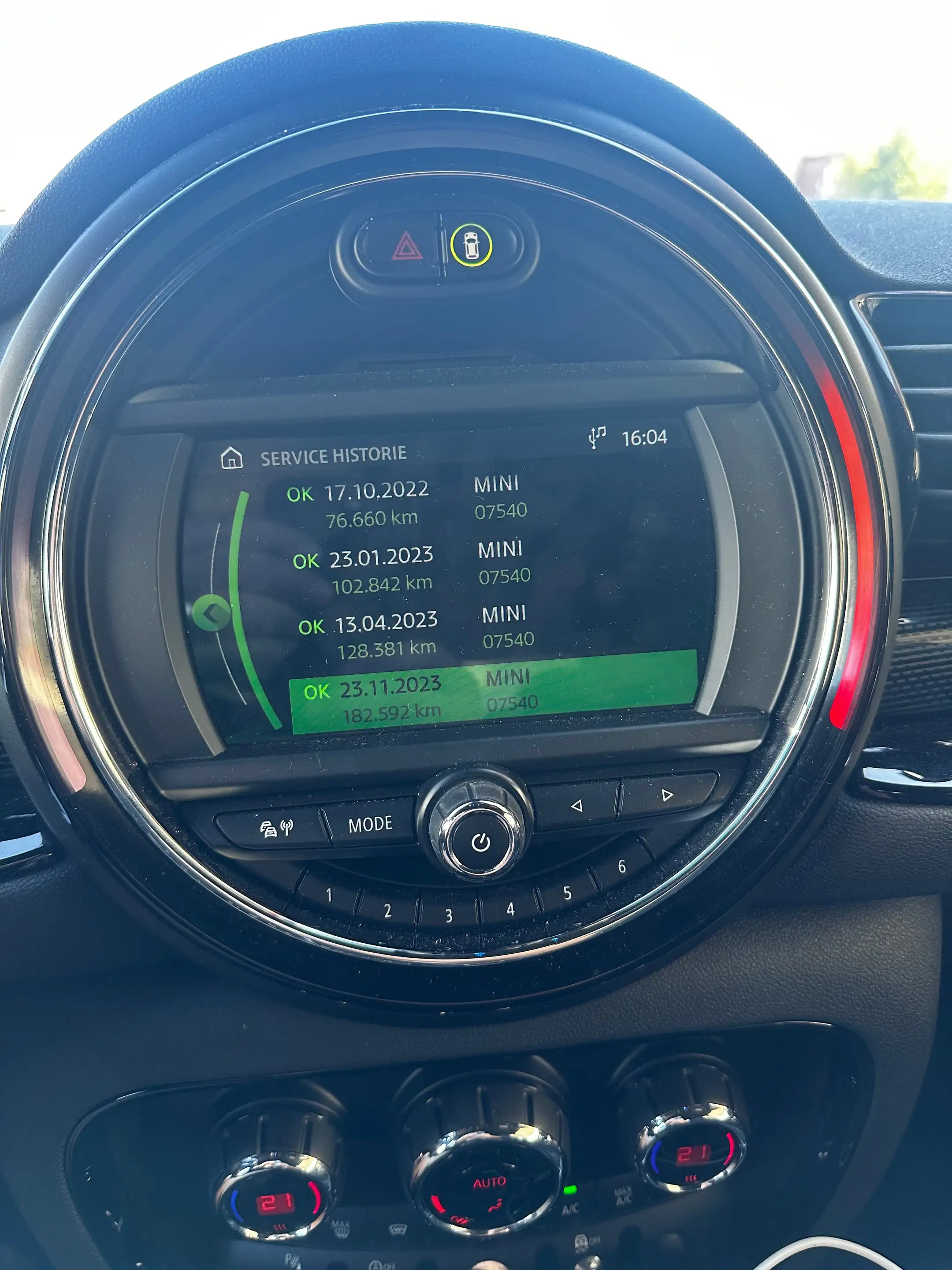 MINI John Cooper Works Clubman Cooper SD All4 — photo 9