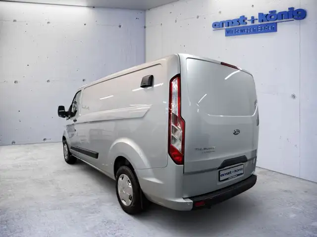 Ford Transit Custom view 4