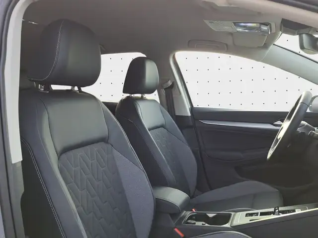 Volkswagen Golf view 4