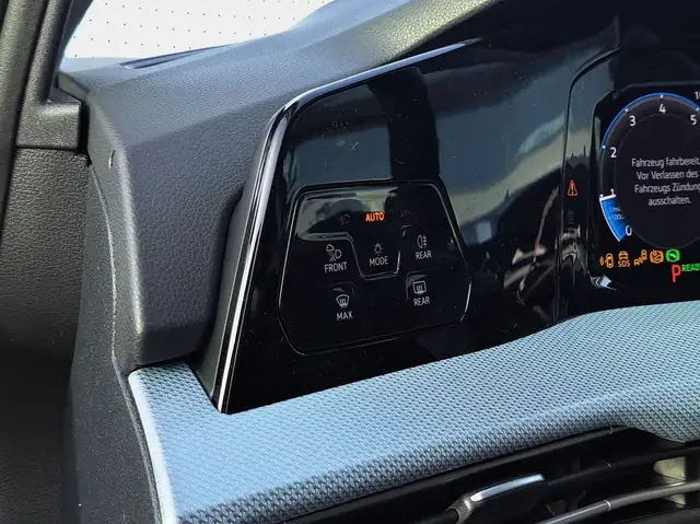 Volkswagen Golf view 12