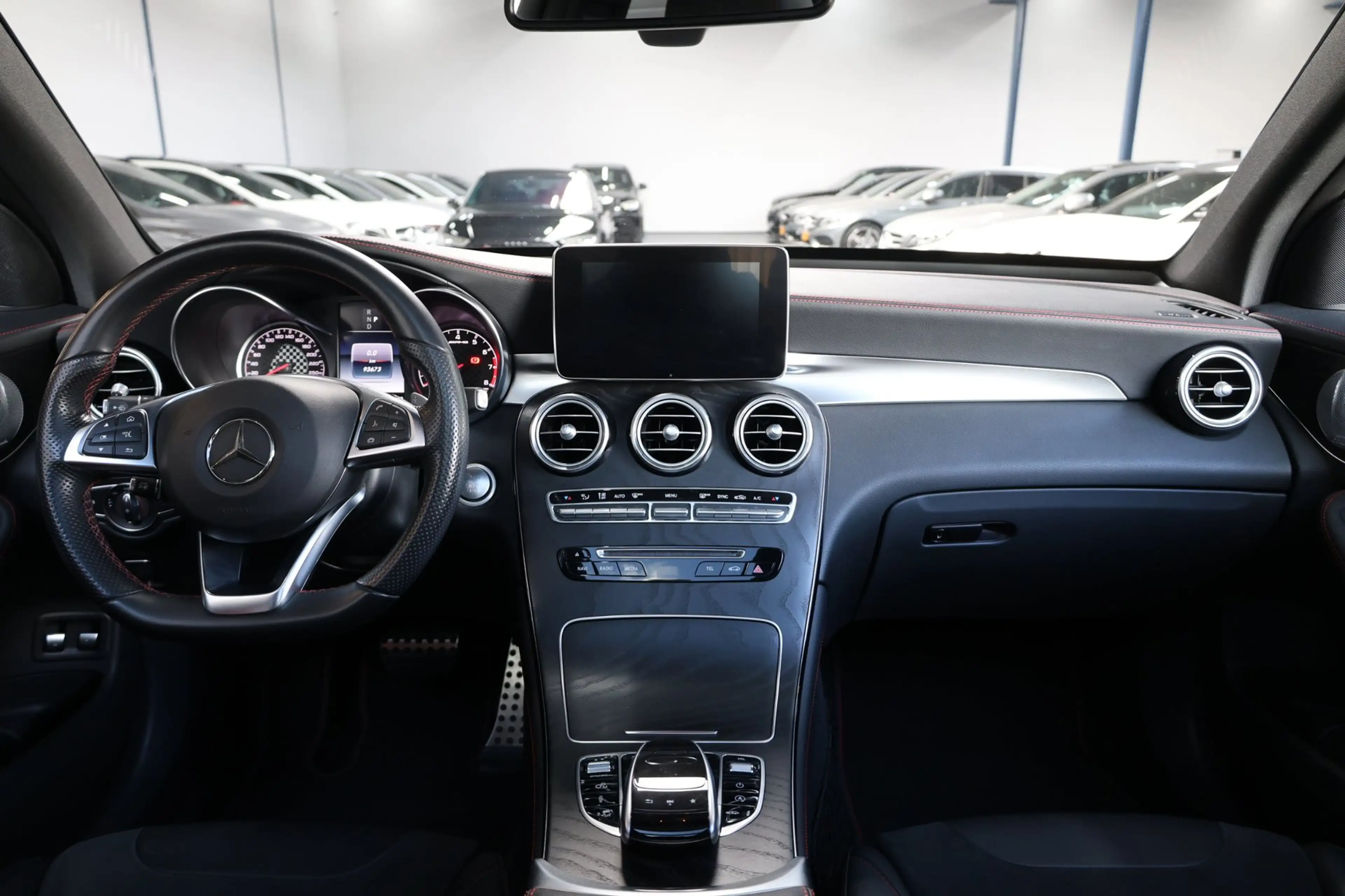Mercedes-Benz GLC 43 AMG 4MATIC 367+PK LED/PANORAMADAK/HALF LEDER+S.VERWARM — photo 2