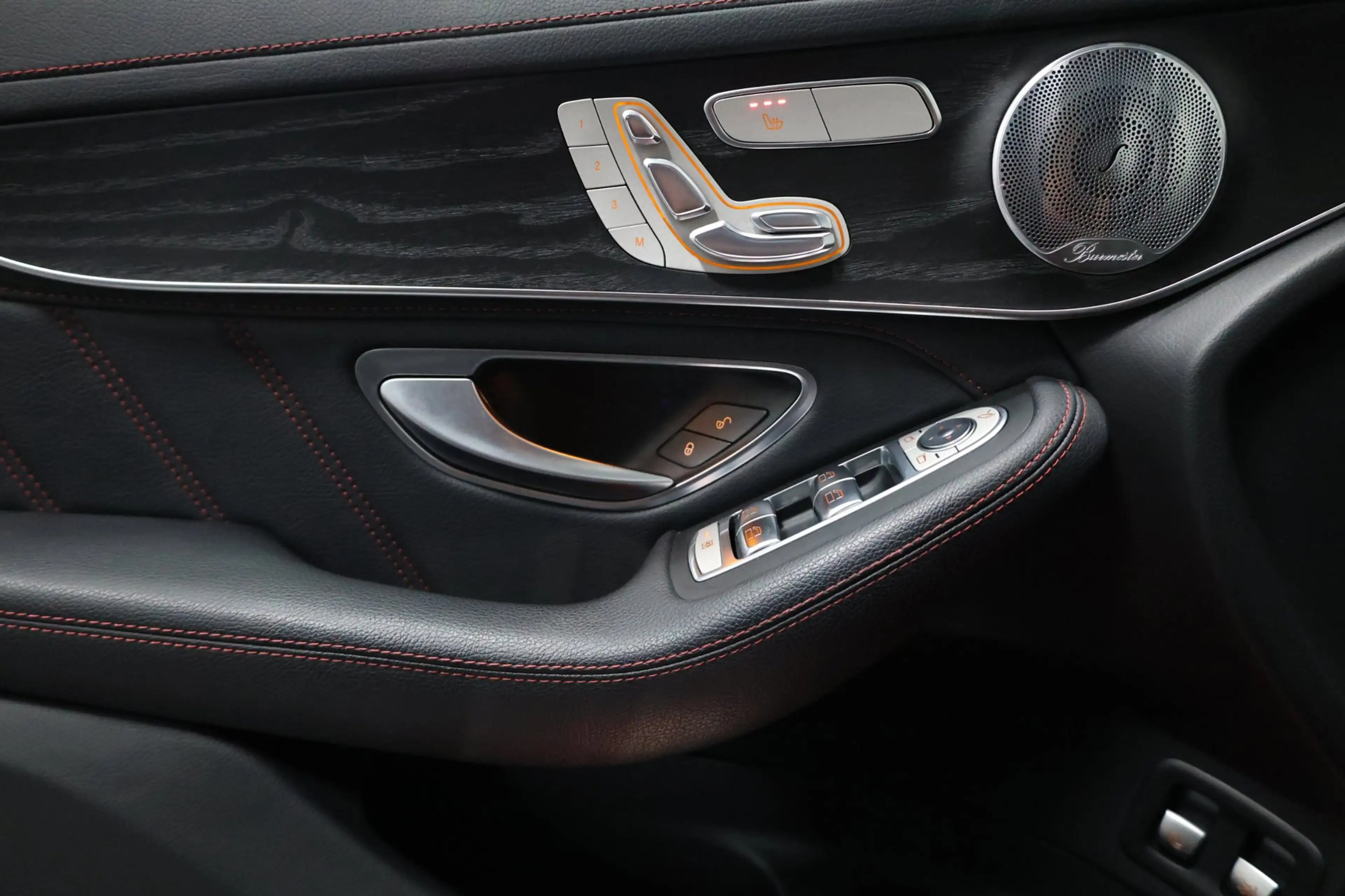 Mercedes-Benz GLC 43 AMG 4MATIC 367+PK LED/PANORAMADAK/HALF LEDER+S.VERWARM — photo 12
