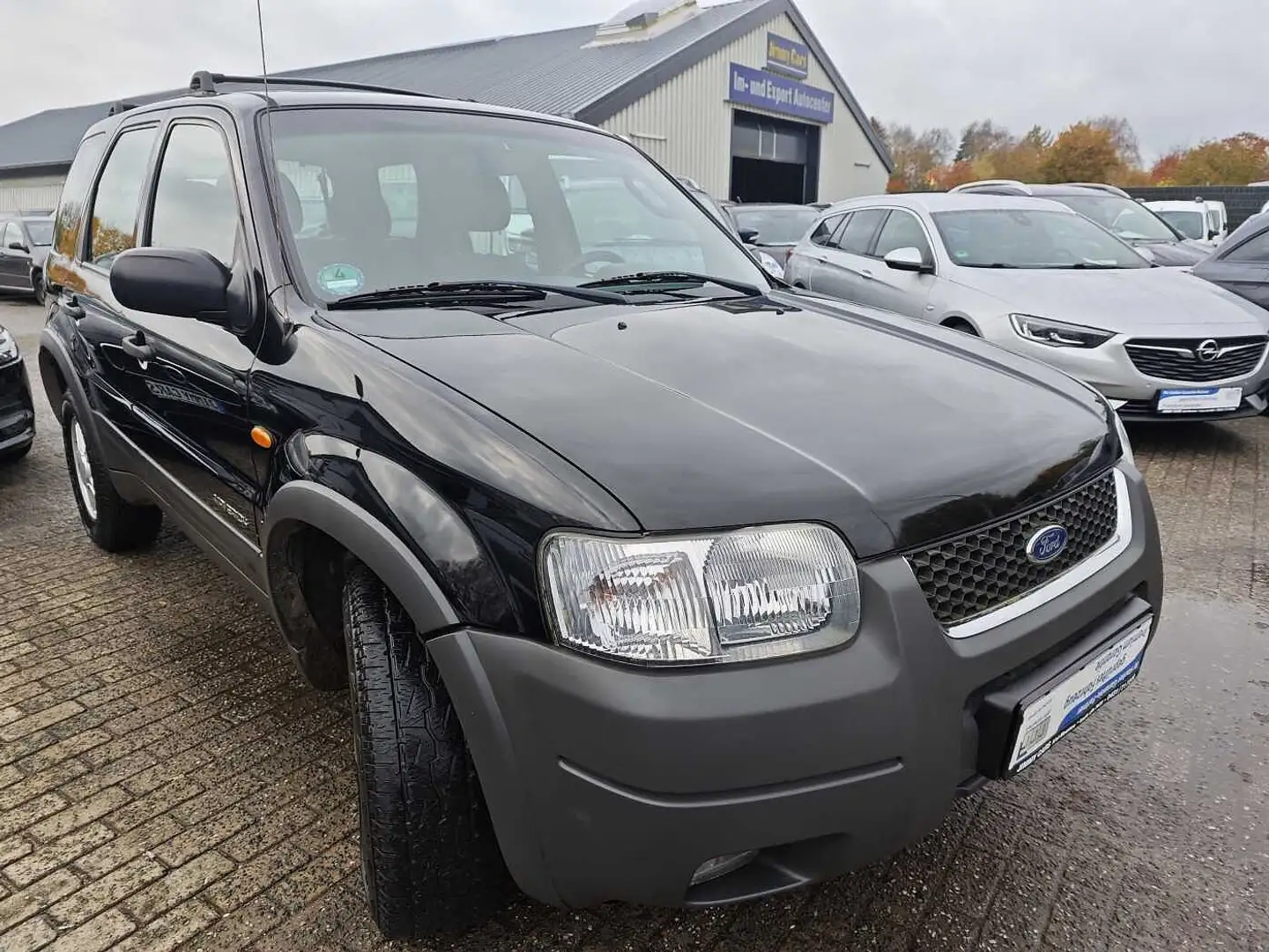 Ford Maverick 2.0 Schwarz - 2