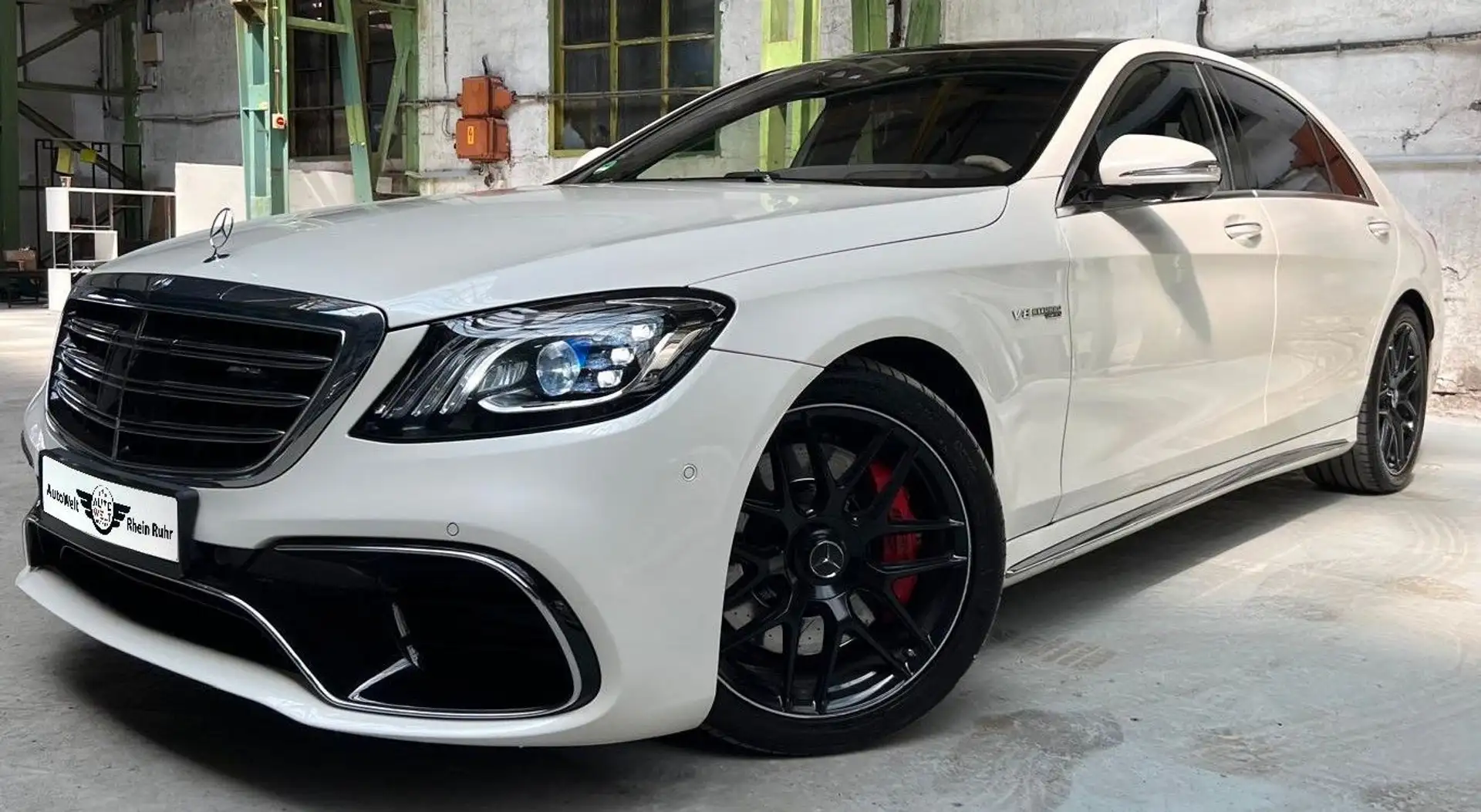 Mercedes-Benz S 63 AMG Mercedes Benz S63 AMG 4MATIC + L /Sitzb./Pano Blanc - 1
