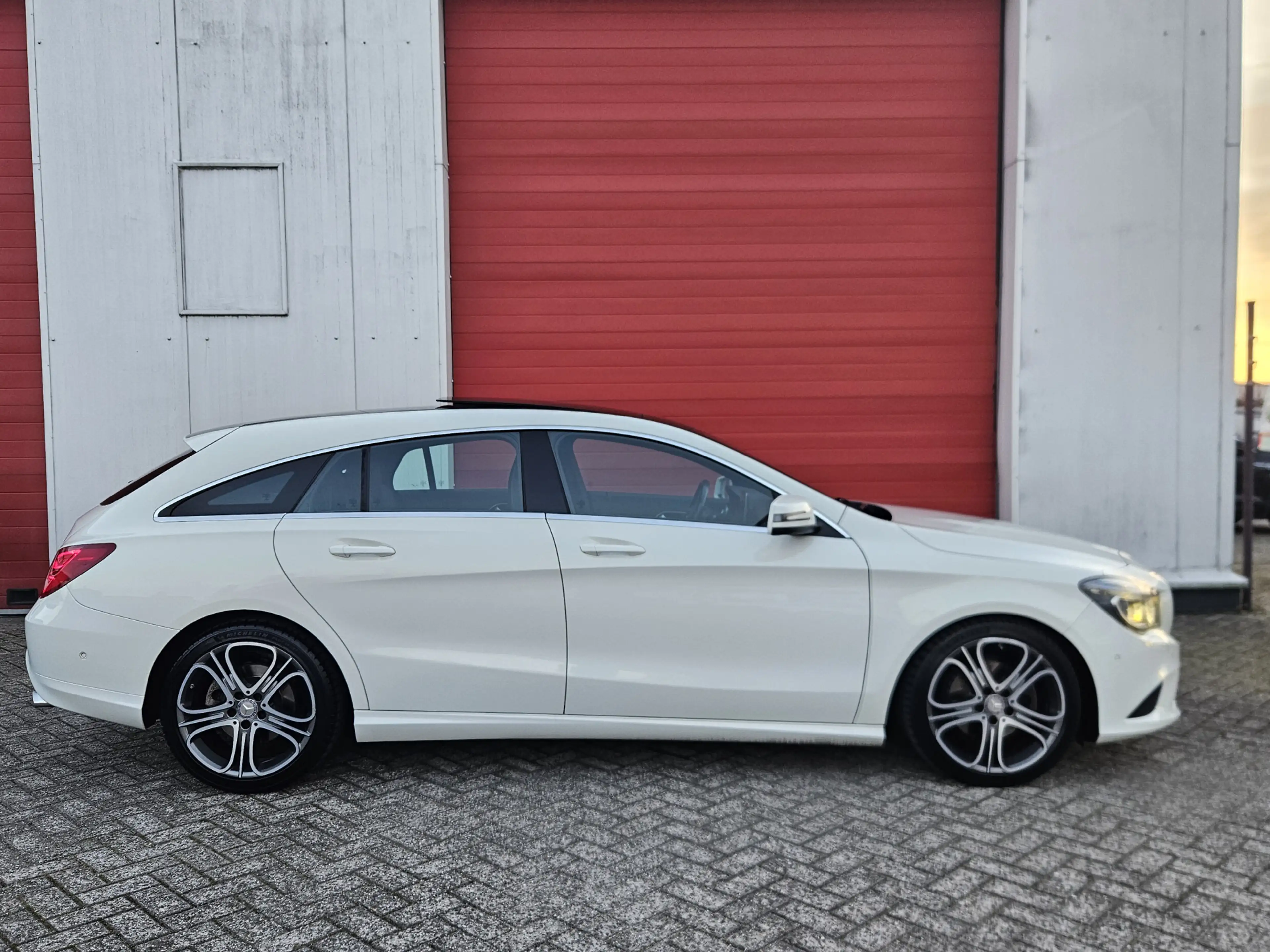 Mercedes-Benz CLA 180 Shooting Brake Prestige | Pano | Camera | Rijklaar — photo 6